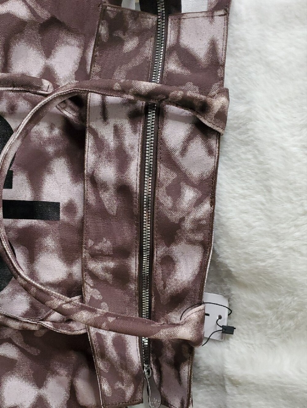 ALO Yoga Mauve Tie-Dye Canvas Tote - Picture 9 of 12